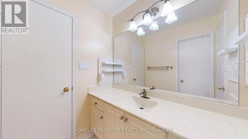 33 Irish Rose Drive, Markham (Berczy), ON - Indoor Photo Showing Bathroom