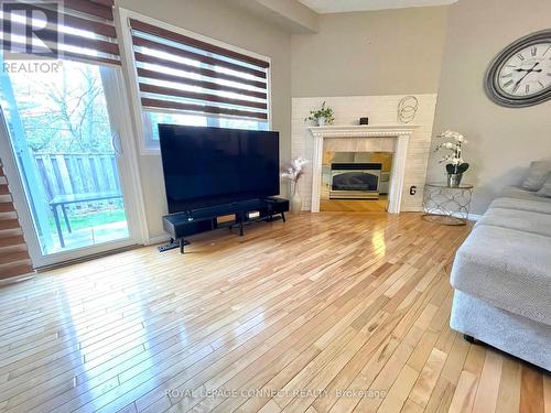 68 - 525 Meadows Boulevard, Mississauga (Rathwood), ON - Indoor Photo Showing Living Room With Fireplace