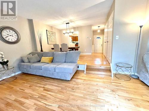 68 - 525 Meadows Boulevard, Mississauga (Rathwood), ON - Indoor Photo Showing Living Room