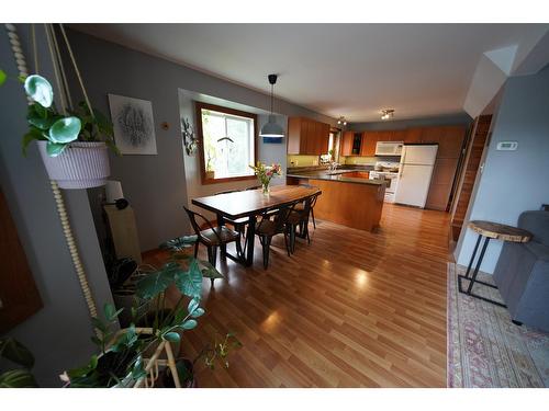 2102 Perrier Road, Nelson, BC - Indoor Photo Showing Dining Room