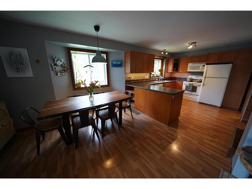 2102 Perrier Road, Nelson, BC - Indoor