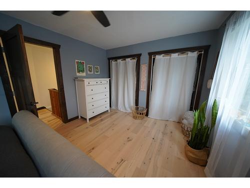 2102 Perrier Road, Nelson, BC - Indoor Photo Showing Bedroom