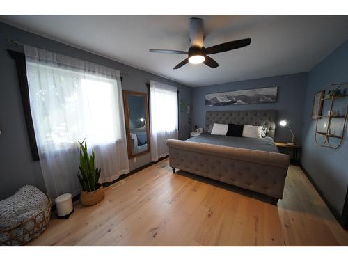 2102 Perrier Road, Nelson, BC - Indoor Photo Showing Bedroom