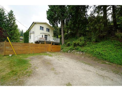 2102 Perrier Road, Nelson, BC - Outdoor With Deck Patio Veranda