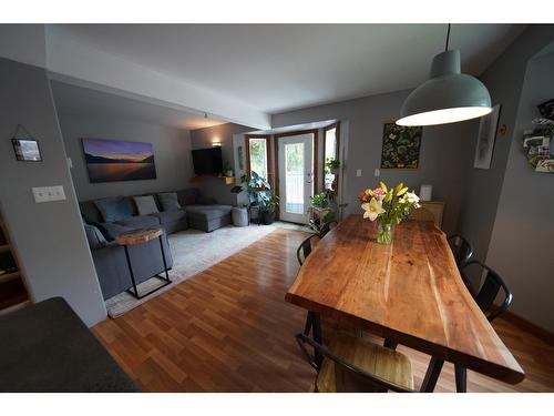 2102 Perrier Road, Nelson, BC - Indoor Photo Showing Dining Room