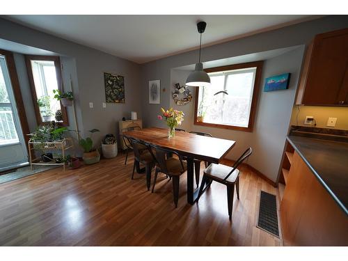 2102 Perrier Road, Nelson, BC - Indoor Photo Showing Dining Room