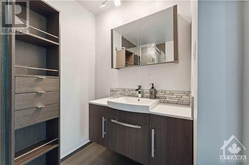 Primary ensuite bathroom - 2123 Grafton Crescent, Ottawa, ON - Indoor Photo Showing Bathroom