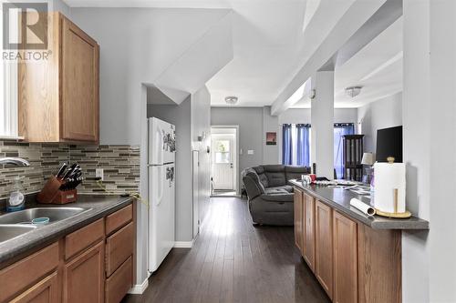 31 Pardee Ave, Sault Ste. Marie, ON - Indoor Photo Showing Kitchen With Double Sink