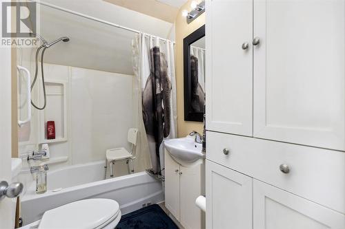 31 Pardee Ave, Sault Ste. Marie, ON - Indoor Photo Showing Bathroom