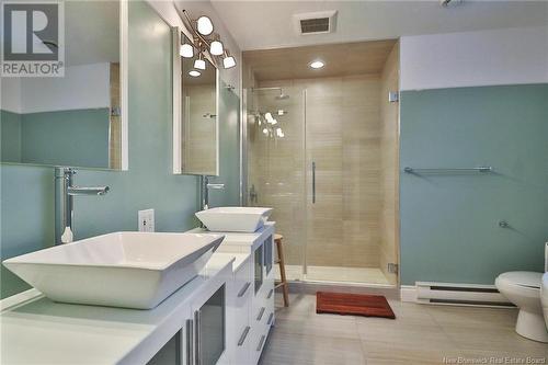 394 Ouellet, Shediac, NB - Indoor Photo Showing Bathroom