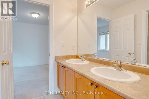 123 Kane Crescent, Aurora, ON - Indoor Photo Showing Bathroom