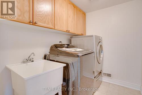 123 Kane Crescent, Aurora, ON - Indoor Photo Showing Laundry Room