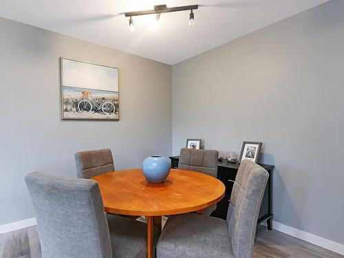 201A-698 Aspen Rd, Comox, BC - Indoor Photo Showing Dining Room