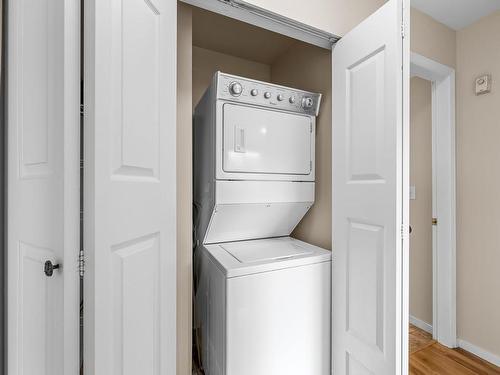 104-840 Braidwood Rd, Courtenay, BC - Indoor Photo Showing Laundry Room