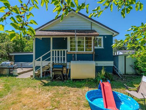 2458 Rosstown Rd, Nanaimo, BC 