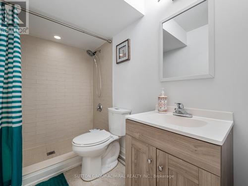 62 Landwood Avenue, Vaughan (Patterson), ON - Indoor Photo Showing Bathroom