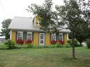 FaÃ§ade - 196 Ch. Des Pionniers E., L'Islet, QC 