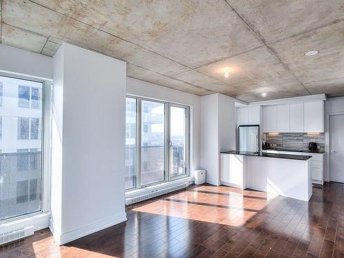 Living room - 1113-2300 Rue Tupper, Montréal (Ville-Marie), QC - Indoor Photo Showing Kitchen