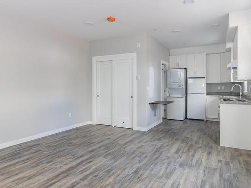 531 Kennedy St, Nanaimo, BC - Indoor Photo Showing Kitchen