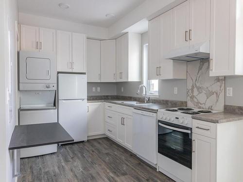 531 Kennedy St, Nanaimo, BC - Indoor Photo Showing Kitchen