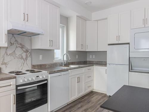 531 Kennedy St, Nanaimo, BC - Indoor Photo Showing Kitchen