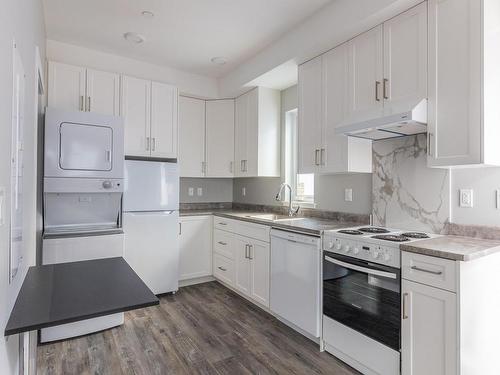 531 Kennedy St, Nanaimo, BC - Indoor Photo Showing Kitchen