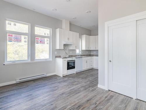 531 Kennedy St, Nanaimo, BC - Indoor Photo Showing Kitchen