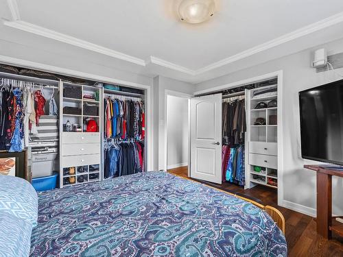 2465 Glenview Ave, Kamloops, BC - Indoor Photo Showing Bedroom