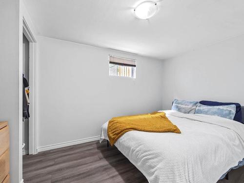 2465 Glenview Ave, Kamloops, BC - Indoor Photo Showing Bedroom