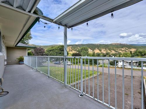 211 Blueberry Place, Kamloops, BC - Outdoor With Exterior