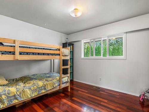 211 Blueberry Place, Kamloops, BC - Indoor Photo Showing Bedroom