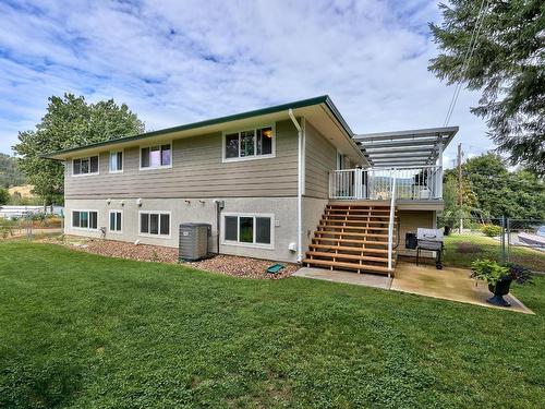 211 Blueberry Place, Kamloops, BC - Outdoor With Deck Patio Veranda