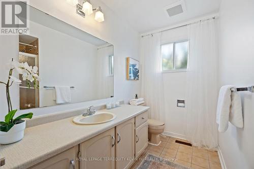 271 Lech Walesa Drive, Mississauga (Fairview), ON - Indoor Photo Showing Bathroom