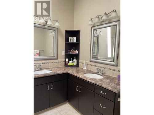 1612 Staple  Crescent, Cranbrook, BC - Indoor Photo Showing Bathroom