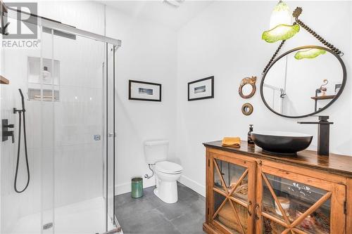 3 piece bath - 3630 Pattee Road, Hawkesbury, ON - Indoor Photo Showing Bathroom