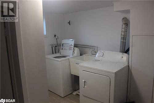 77 Lewis Street, Belleville, ON - Indoor Photo Showing Laundry Room