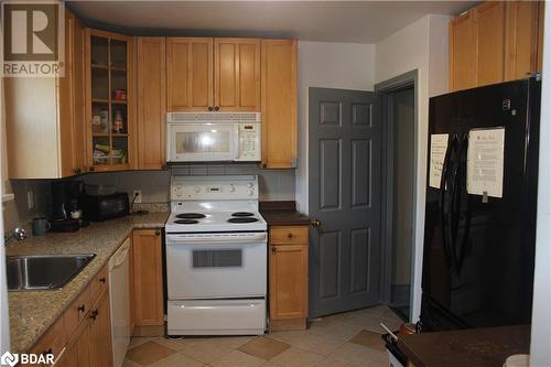 77 Lewis Street, Belleville, ON - Indoor Photo Showing Kitchen