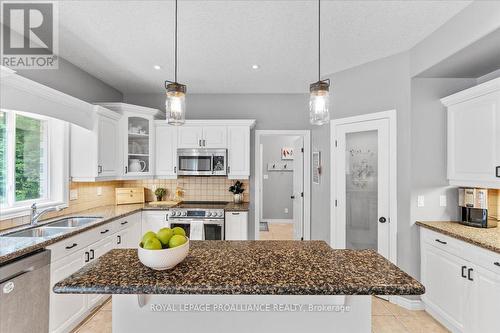 16 Oak Ridge Drive, Quinte West, ON - Indoor Photo Showing Kitchen With Double Sink