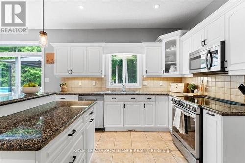 16 Oak Ridge Drive, Quinte West, ON - Indoor Photo Showing Kitchen