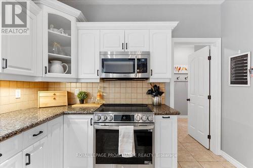 16 Oak Ridge Drive, Quinte West, ON - Indoor Photo Showing Kitchen