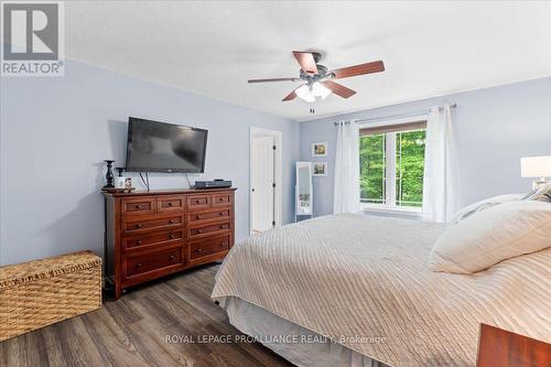 16 Oak Ridge Drive, Quinte West, ON - Indoor Photo Showing Bedroom