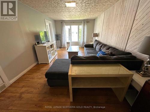 638 Government Road W, Kirkland Lake, ON - Indoor Photo Showing Living Room