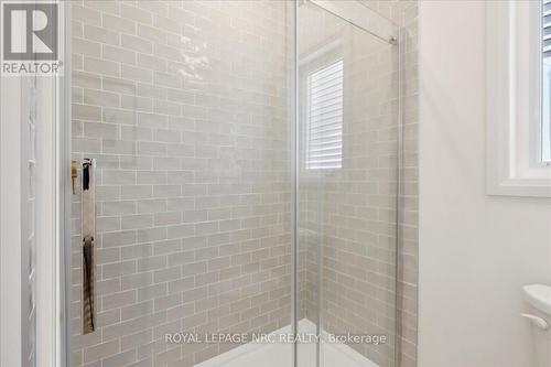 7 Beachwalk Crescent, Fort Erie, ON - Indoor Photo Showing Bathroom