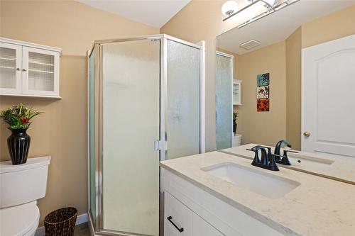 32-2210 Horizon Drive, West Kelowna, BC - Indoor Photo Showing Bathroom