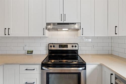 32-2210 Horizon Drive, West Kelowna, BC - Indoor Photo Showing Kitchen