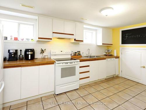 2622 Crystalburn Ave, Mississauga, ON - Indoor Photo Showing Kitchen With Double Sink