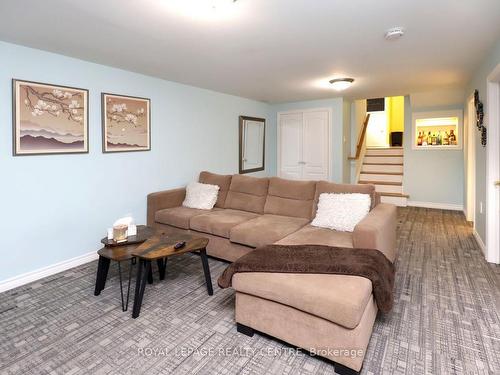 2622 Crystalburn Ave, Mississauga, ON - Indoor Photo Showing Living Room