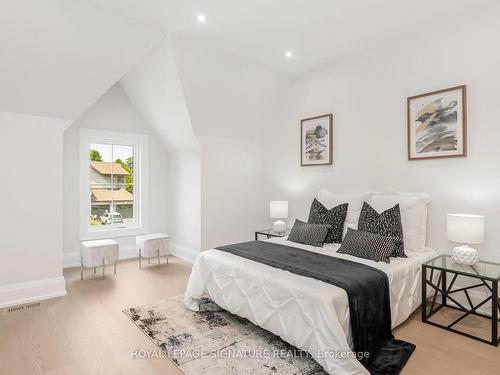 1306 Tansley Dr, Oakville, ON - Indoor Photo Showing Bedroom