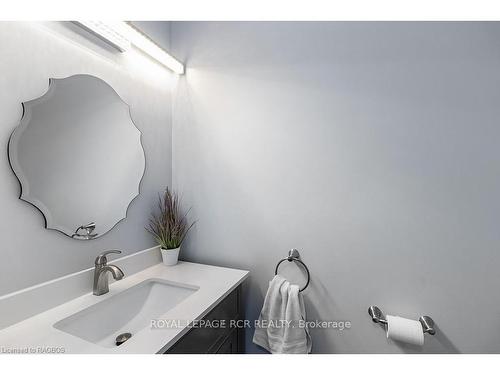 37 Grayview Dr, Grey Highlands, ON - Indoor Photo Showing Bathroom