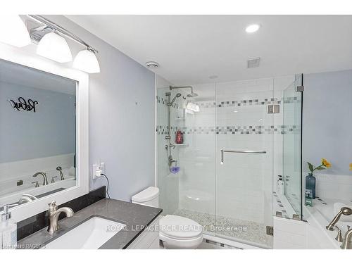 37 Grayview Dr, Grey Highlands, ON - Indoor Photo Showing Bathroom